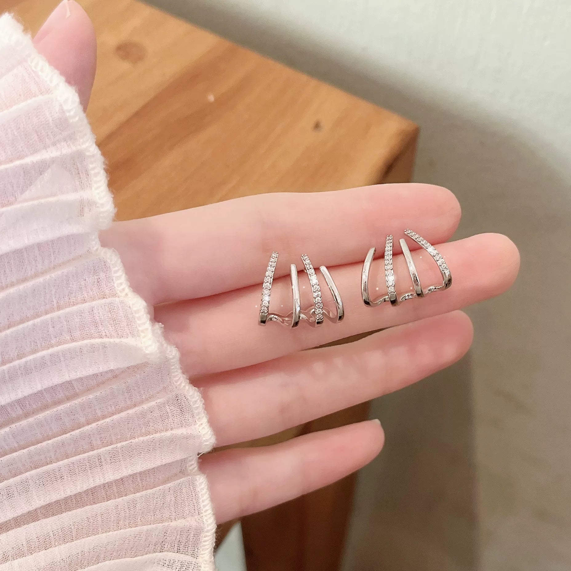 Elegant Korean Style Retro Double Hoop Rhinestone Claw 925 Sterling Stud Earrings