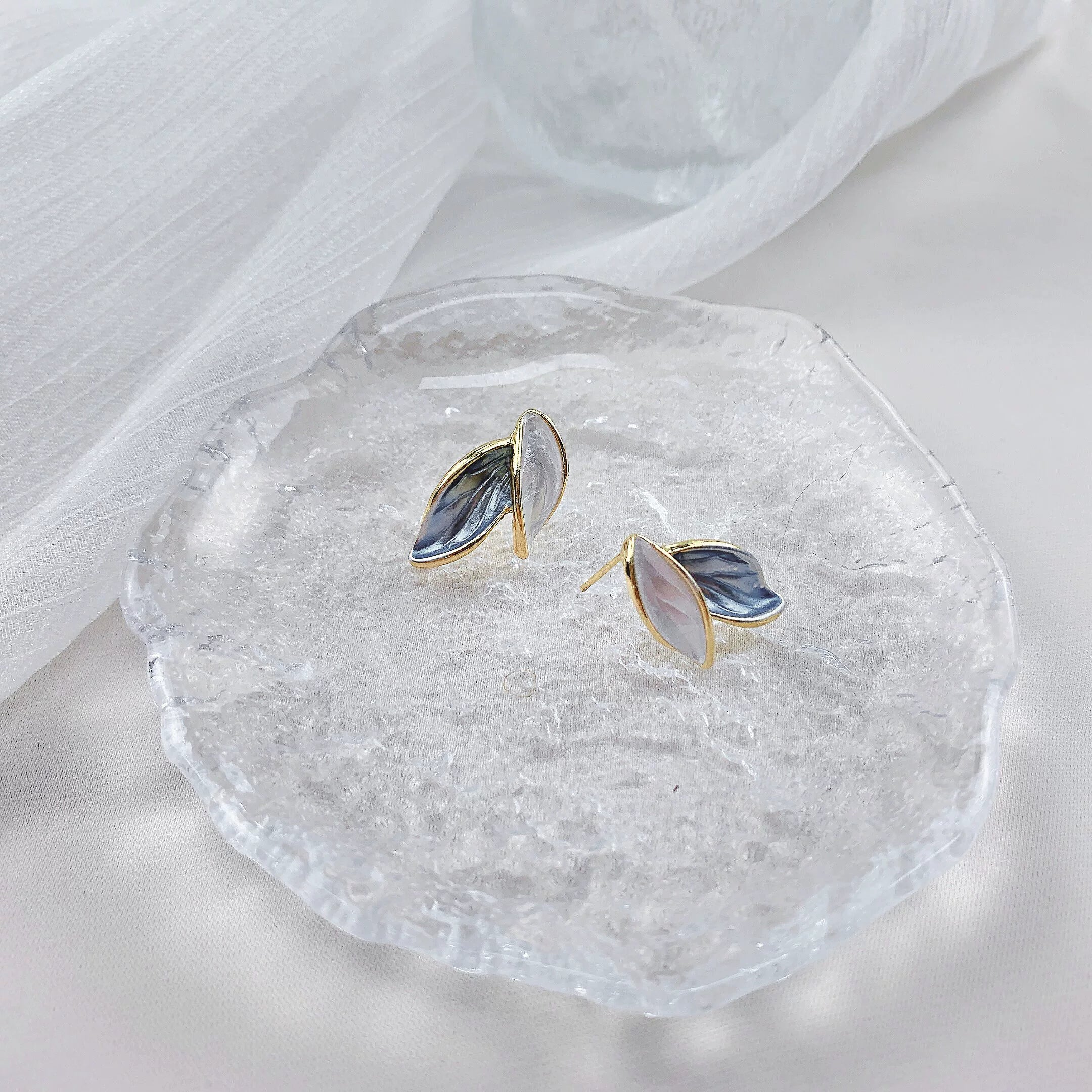 Elegant Exquisite Retro Two Tone  Gold Wind Leaf Sterling Stud Drop Earrings