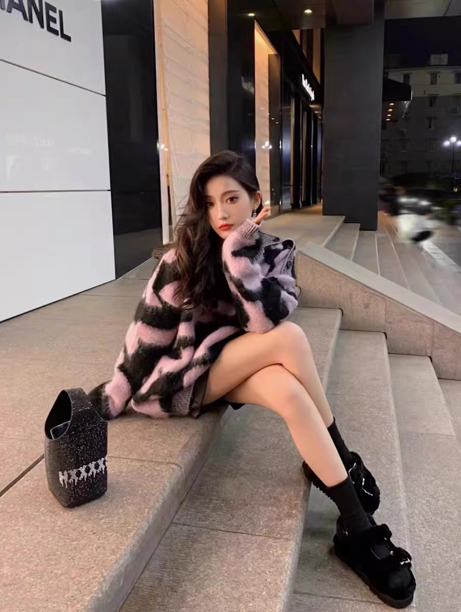 Loose Style Stripe Contrast Round Neck Pullover Thick Knitted Top Sweater