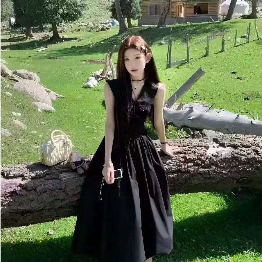 Elegant French Hepburn Collarless Sleeveless Waist-Cinched Dress