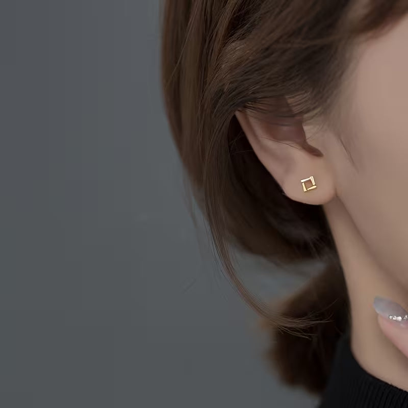 Elegant Retro Premium 925 Sterling Quadrilateral Rotating Stud Earrings